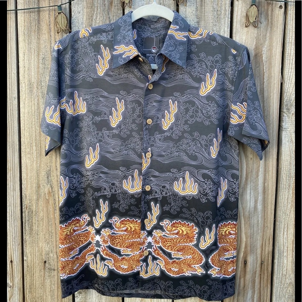 X9 Boy's Shirt Gray Black Yellow Dragon Flames Size m Button Front Short Slv